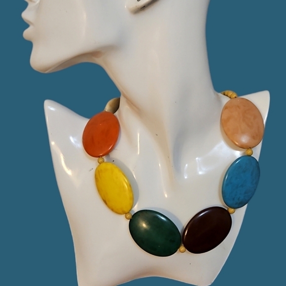 VTG 1980s Colorful Rainbow Oval Acrylic Fiesta Beaded Statement Necklace - Picture 1 of 7